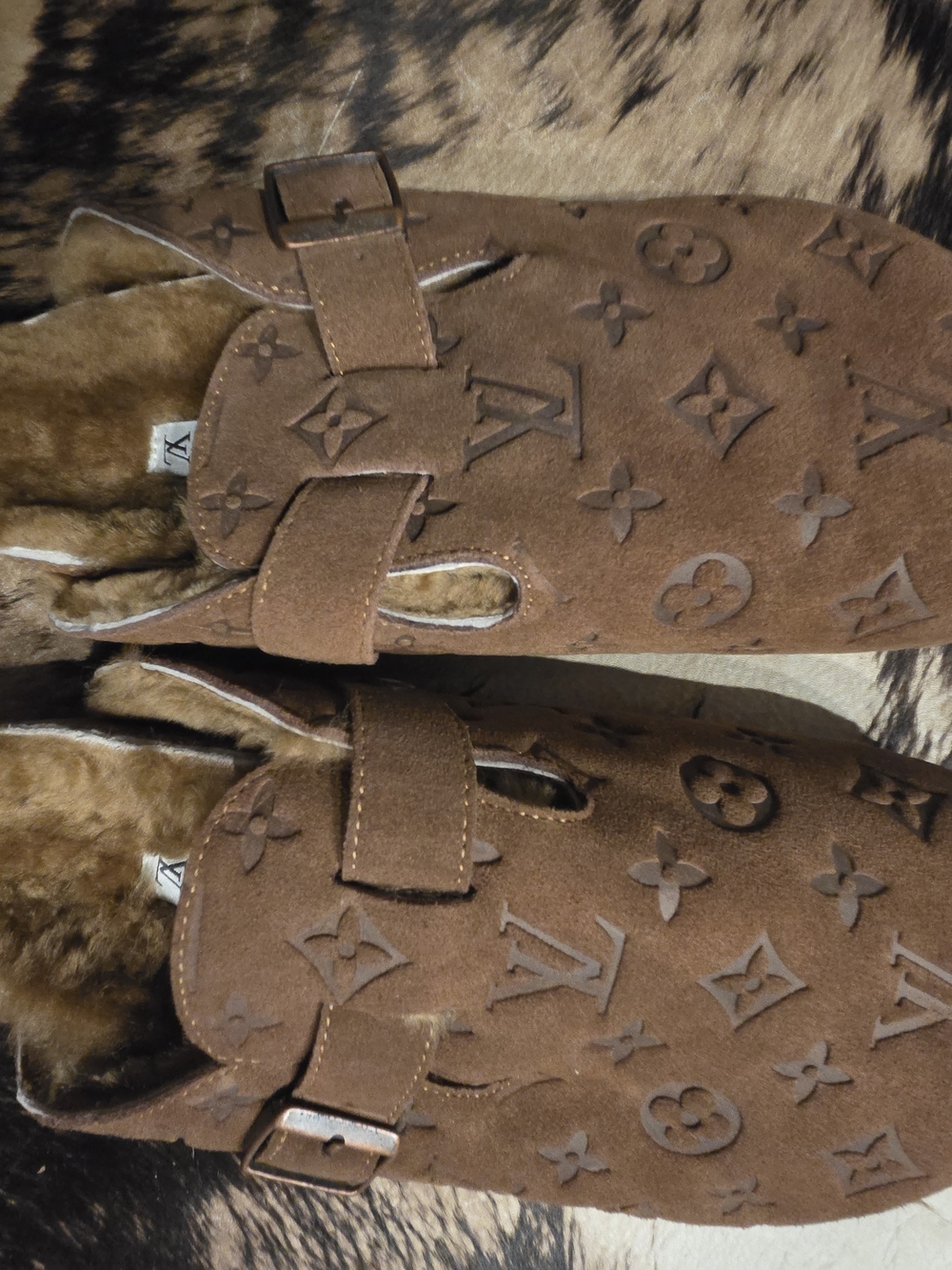 Louis Vuitton Brown Monogram Suede Fur-Lined Clogs - Picture 2 of 9